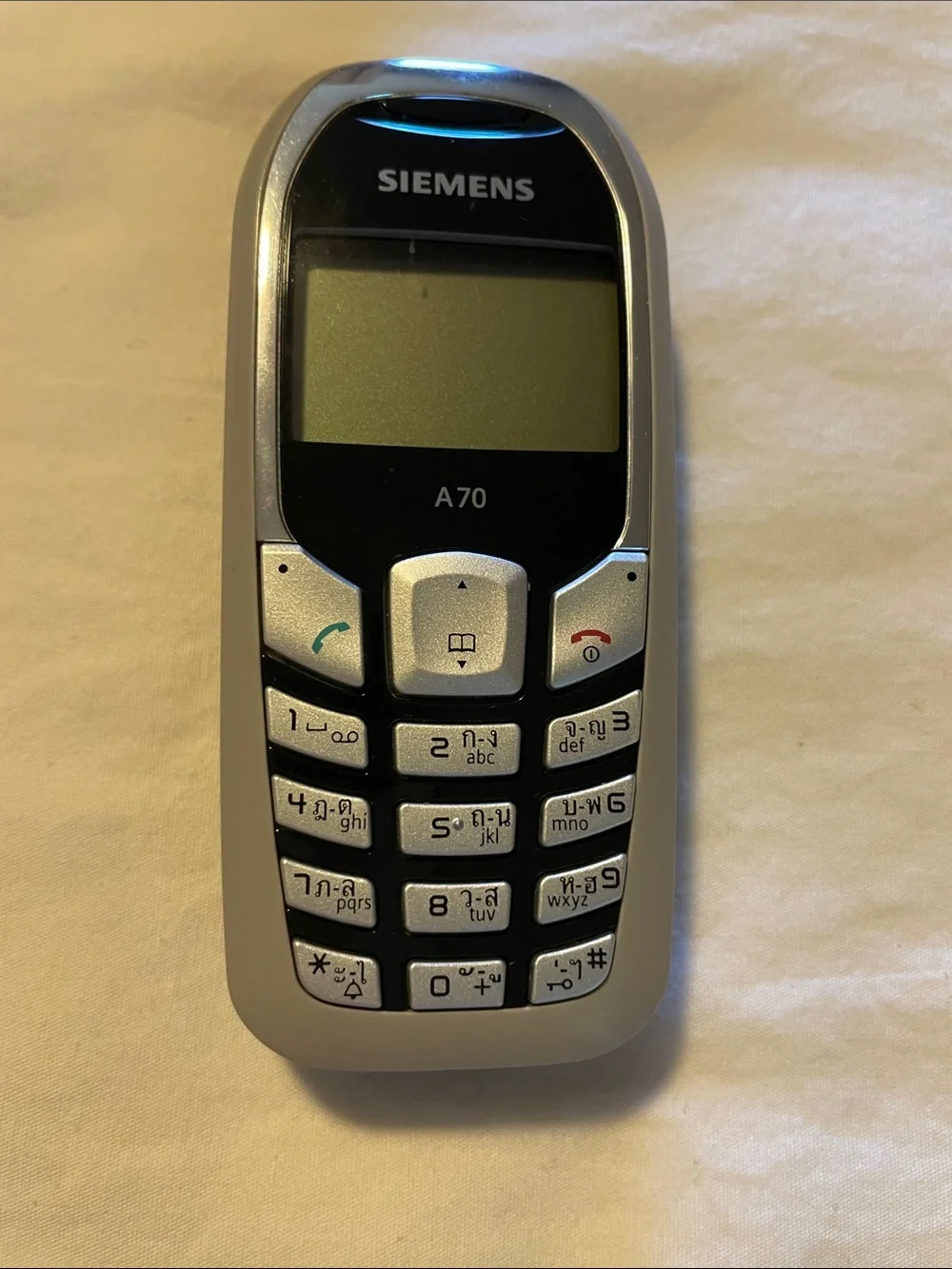 Siemens A70 Classic Mobile Phone in Silver/Black with Charger